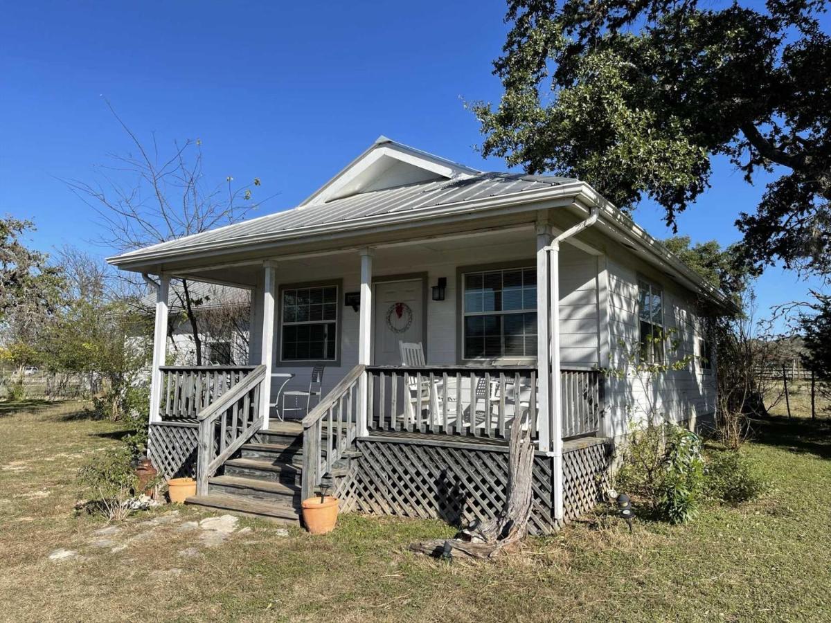 Tarpley West 1077 Guest Ranch - Retreat B&B 외부 사진